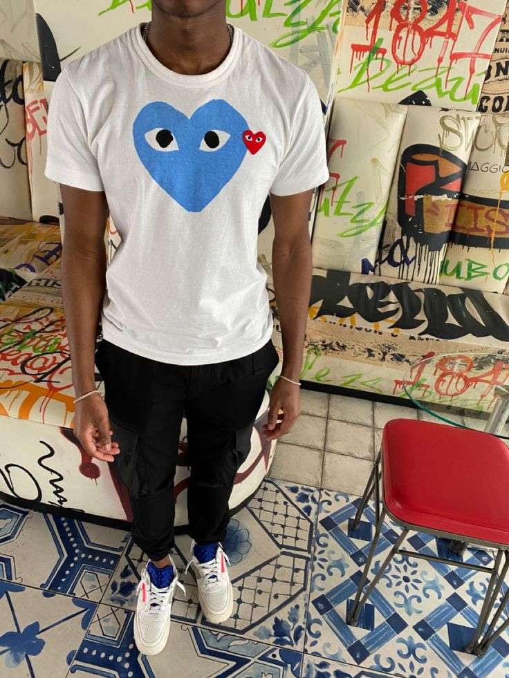 CDG Tee Close-up Logo Tag